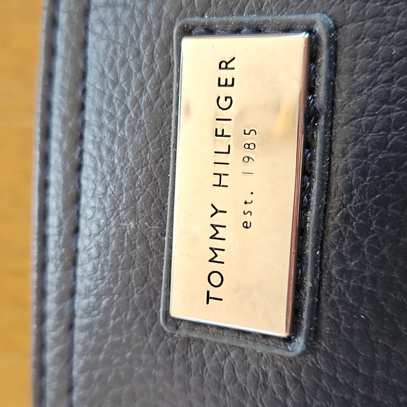 TOMMY HILFIGER HANDBAG - Picture 8 of 8